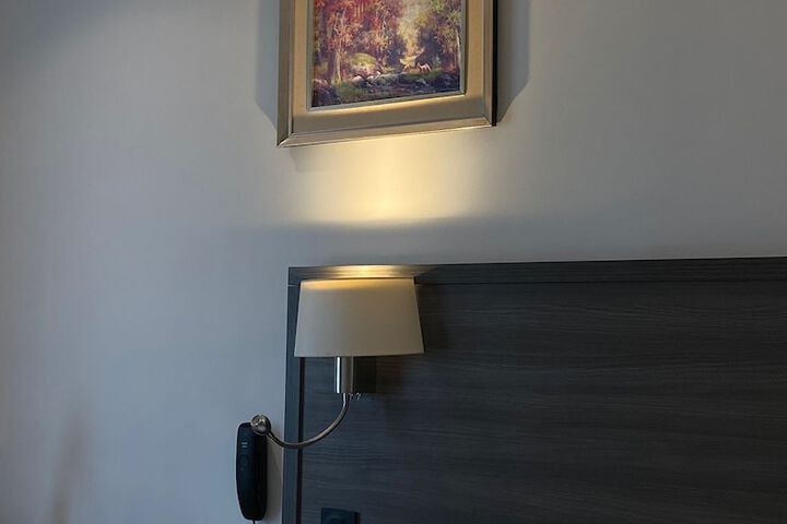 Room 10 of 35