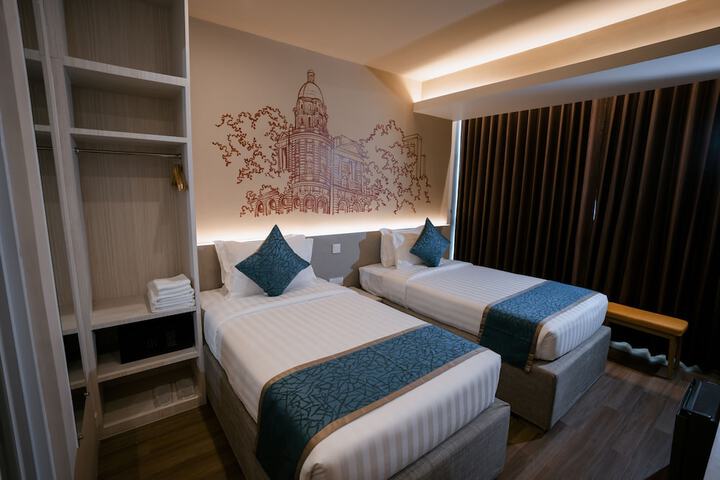Room 15 of 63