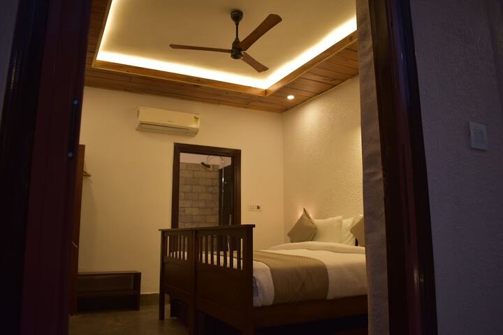 Room 36 of 96
