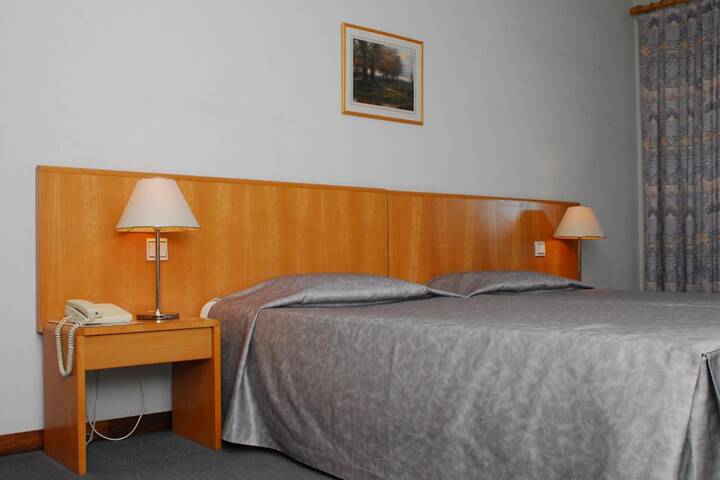Room 16 of 50