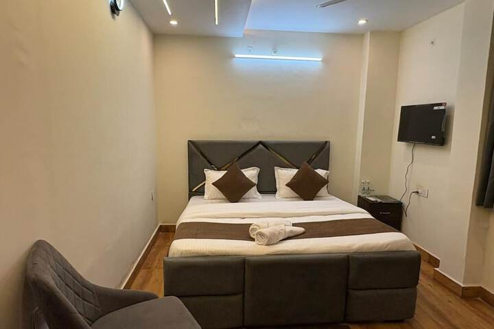 Room 15 of 47