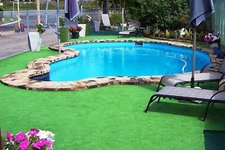Pool 27 of 41