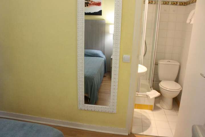 Room 45 of 65