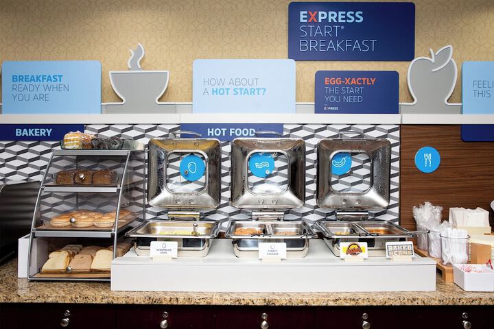 Breakfast/Coffee Service 52 of 67