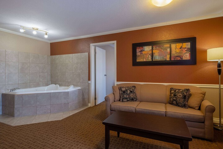 Jetted tub