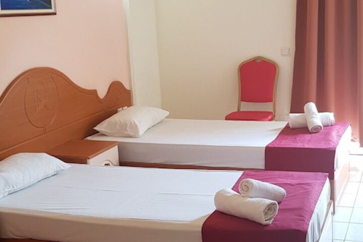 Room 5 of 42