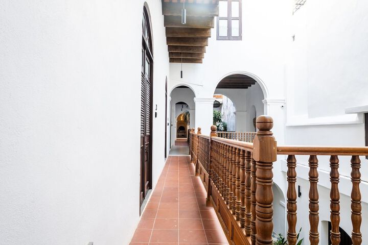 Ballroom/Hall 63 of 70