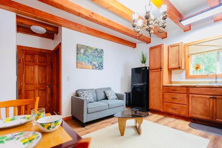 Room 33 of 61