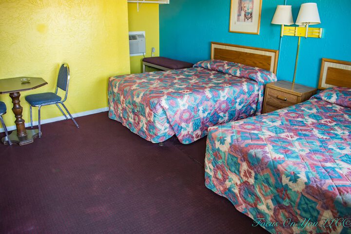 Room 8 of 33