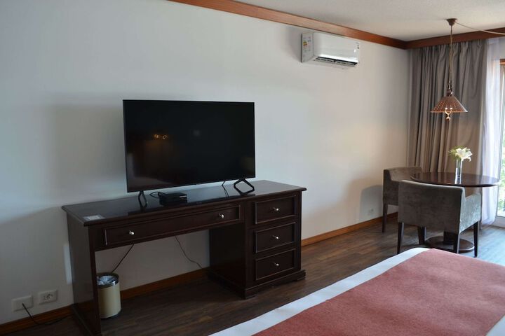 Room 21 of 77