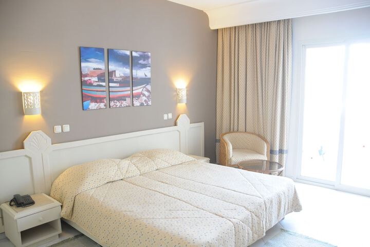 Room 6 of 46