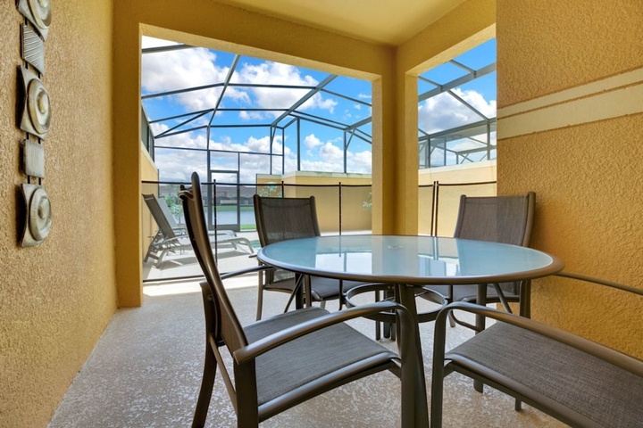 Terrace/Patio 7 of 24