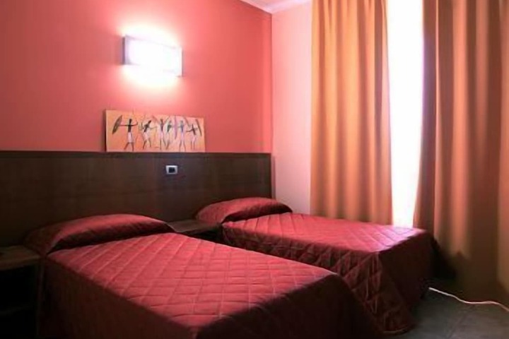 Room 19 of 64