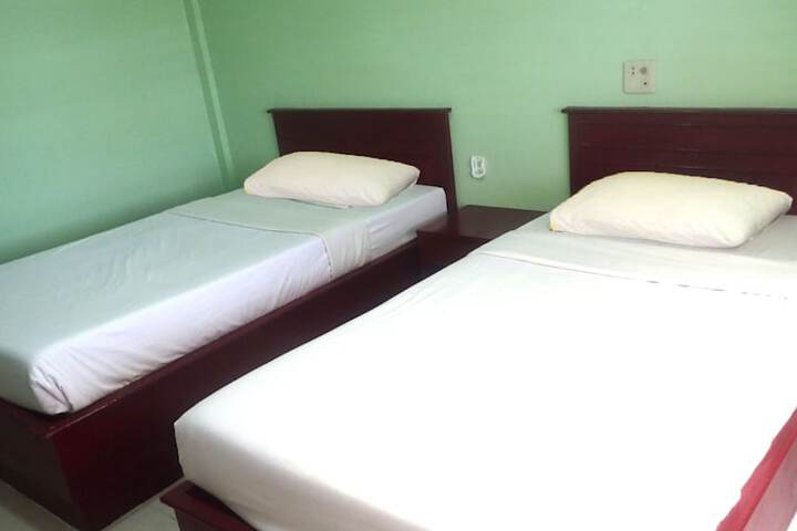 Room 11 of 82
