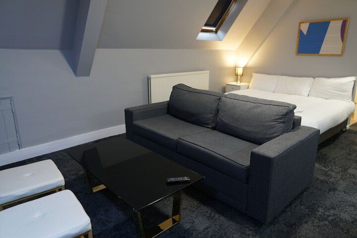 Room 9 of 61