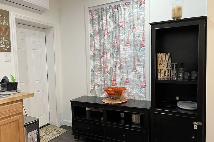 Room 21 of 32