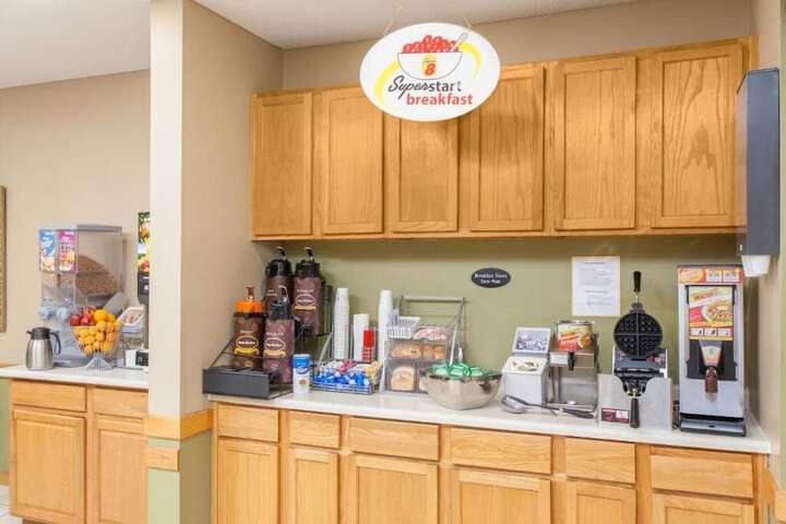 Breakfast area