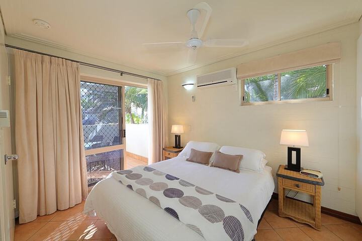 Room 8 of 32