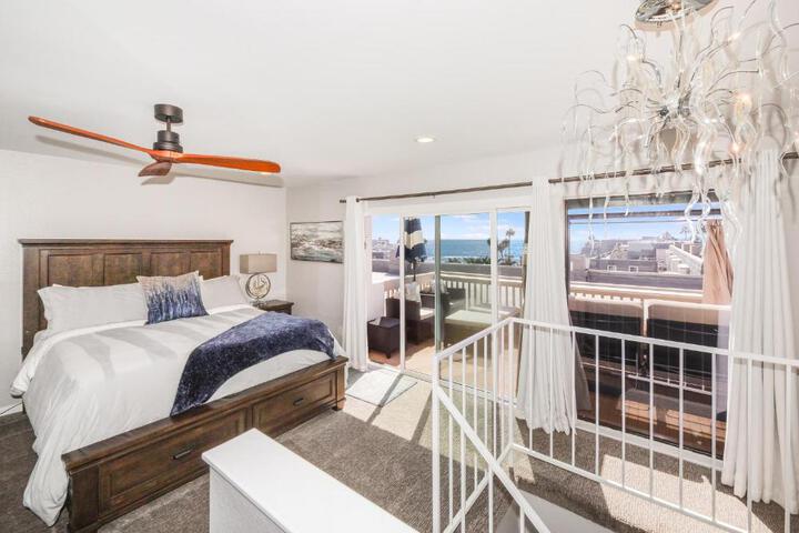 B306 - Endless Summer in Oceanside, CA