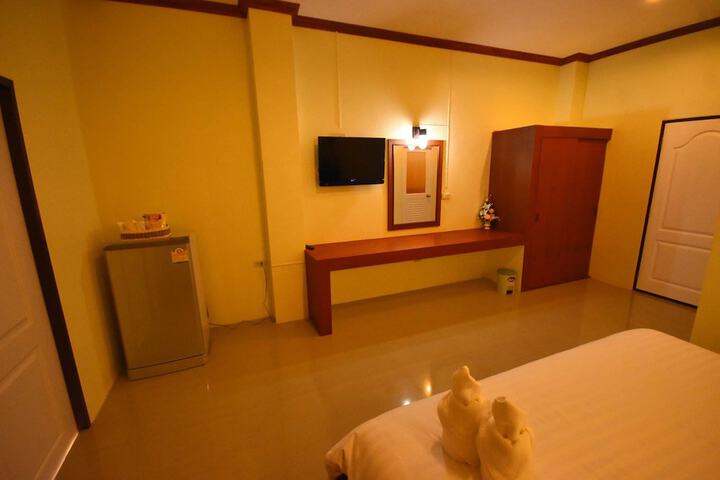 Room 16 of 16