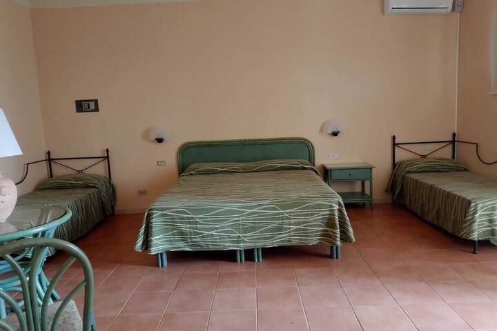 Room 8 of 23