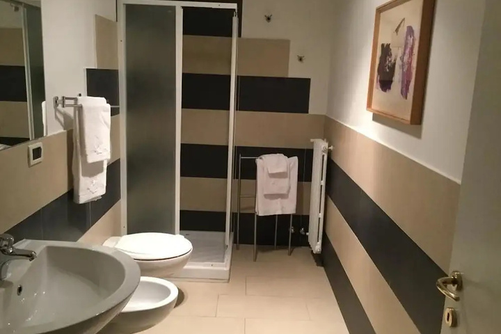 Room 8 of 13