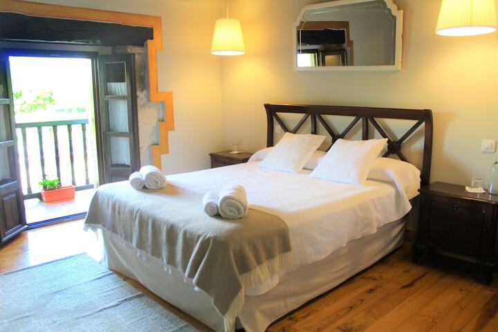 Room 4 of 29