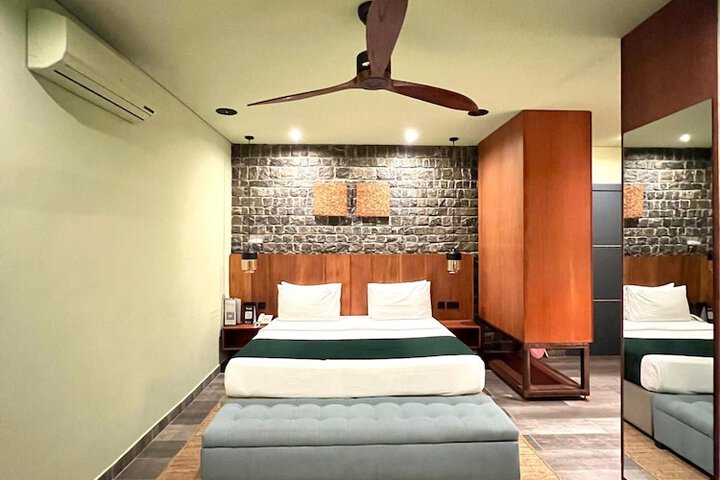 Room 21 of 61