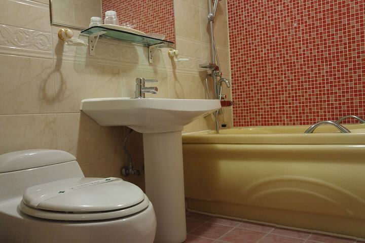 Room 12 of 13