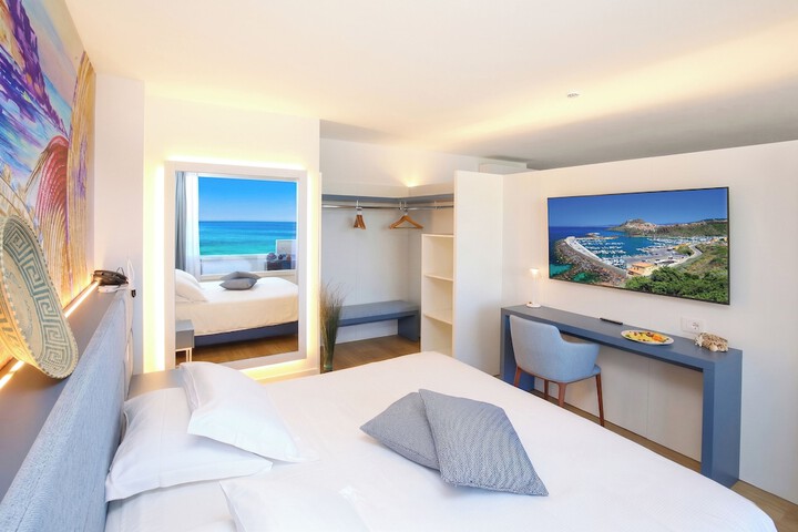 Room 97 of 221