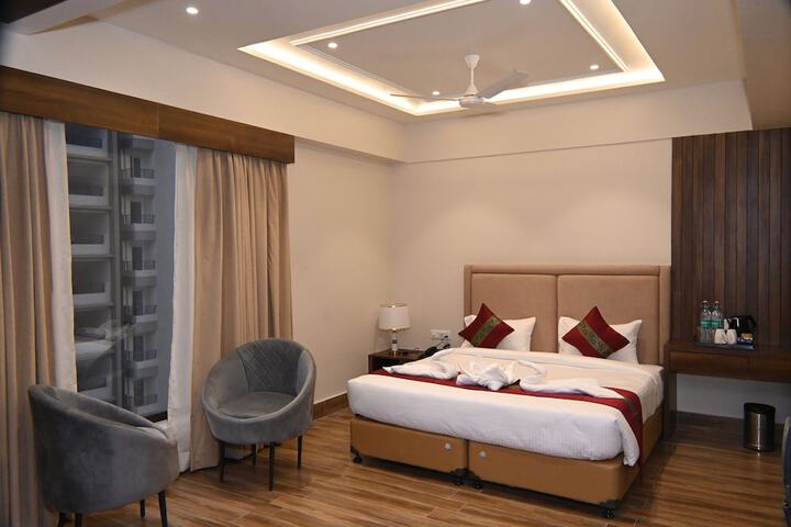 Room 16 of 49