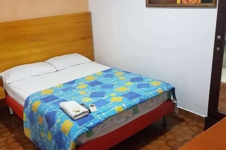 Room 12 of 25