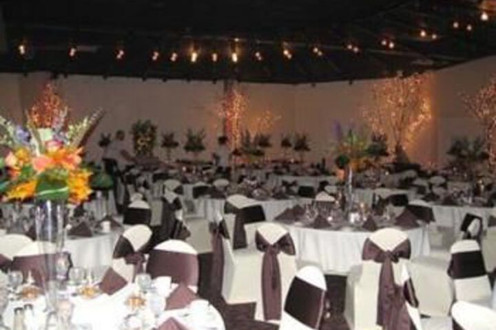 Ballroom/Hall 6 of 7