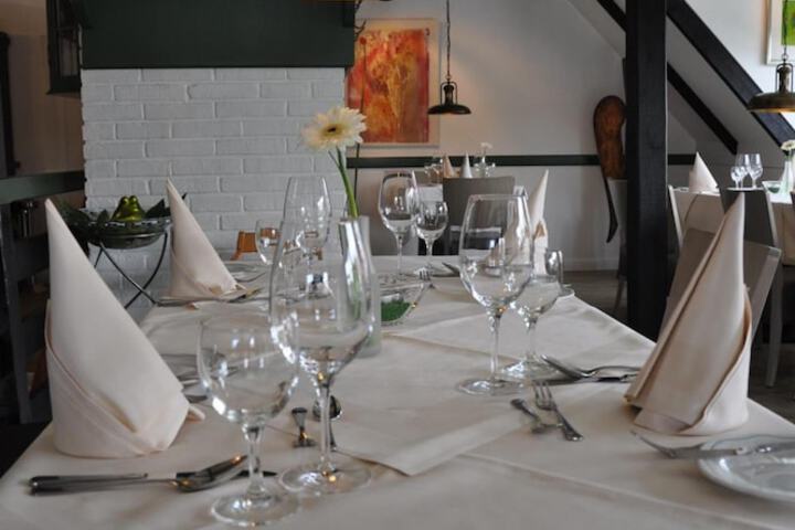 Dining 43 of 63