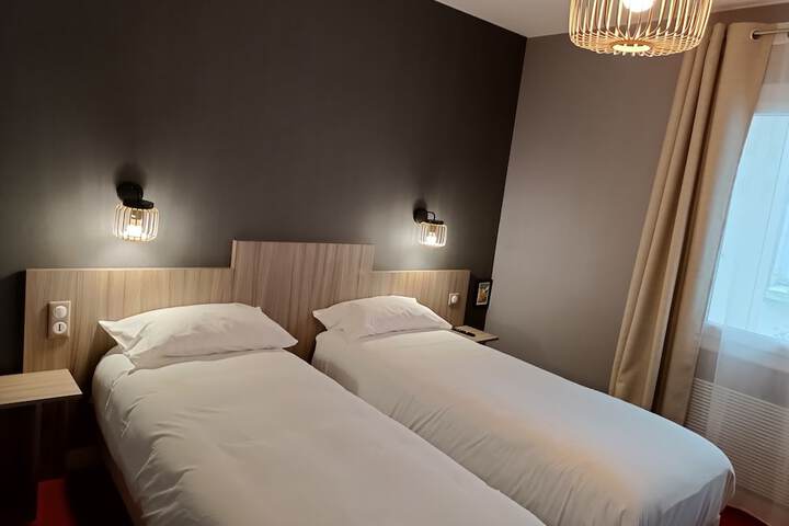 Room 26 of 54