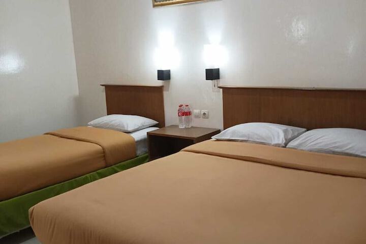 Room 5 of 13