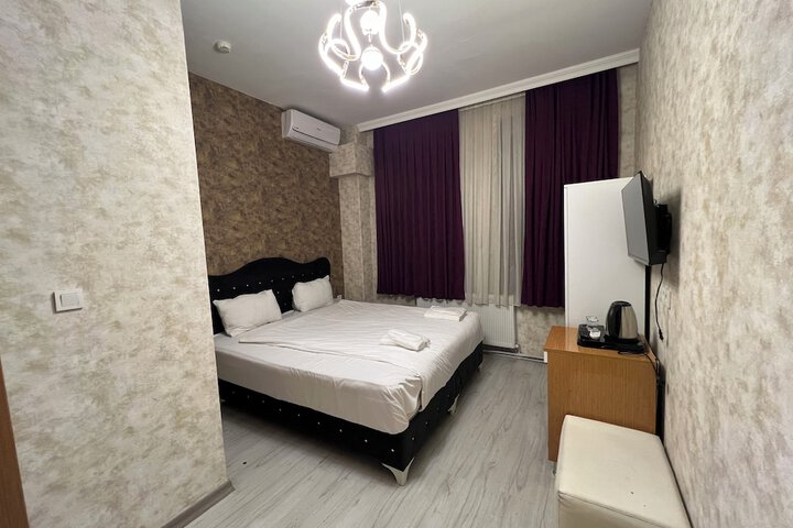 Room 20 of 74