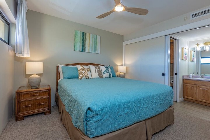 Room 18 of 230