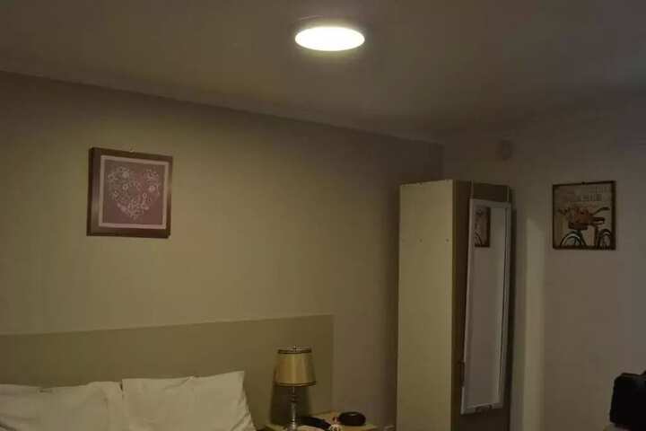 Room 15 of 41