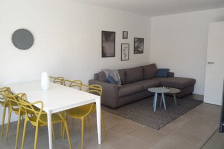 Room 8 of 26