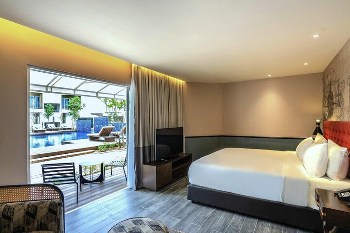 Room 27 of 157
