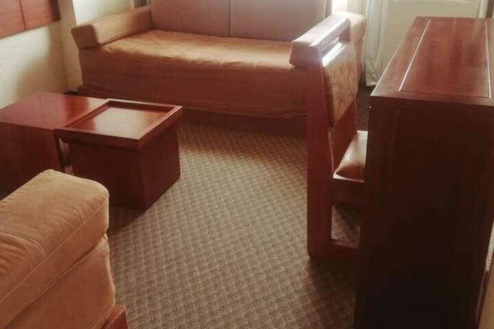 Room 7 of 16