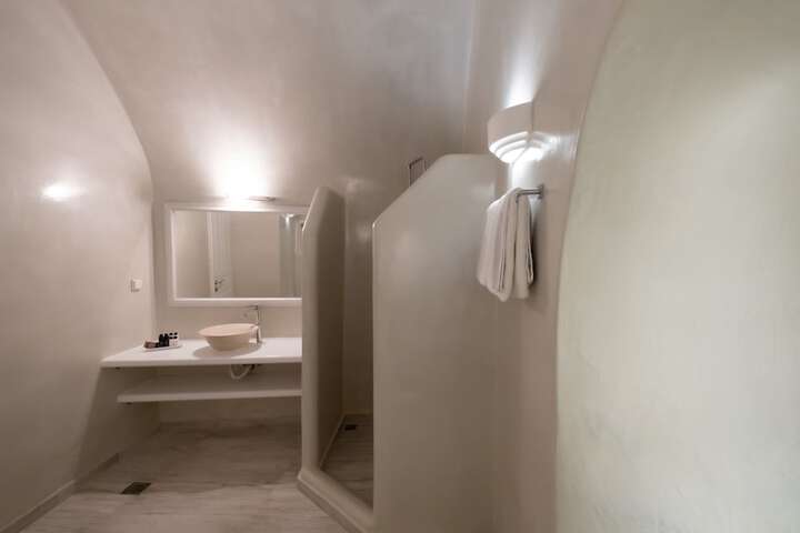 Room 121 of 154