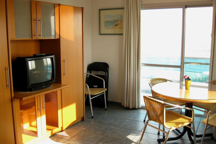 Room 15 of 49