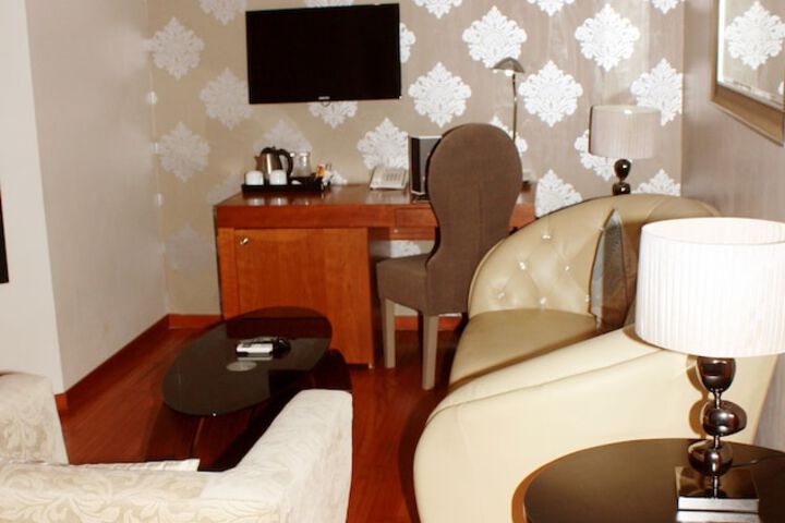 Room 21 of 46