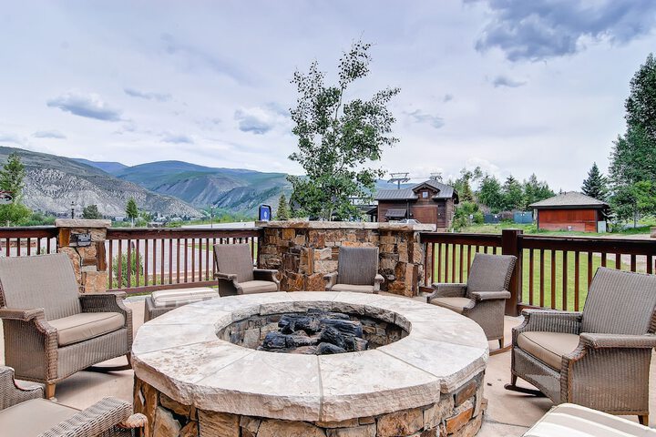 Terrace/Patio 206 of 209