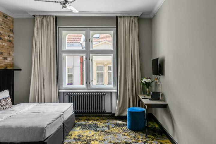 Room 20 of 50