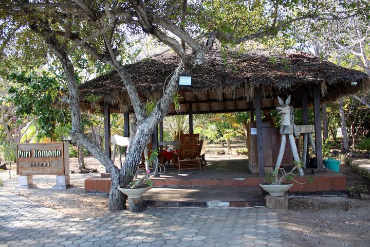 Hotel Exterior 41 of 47