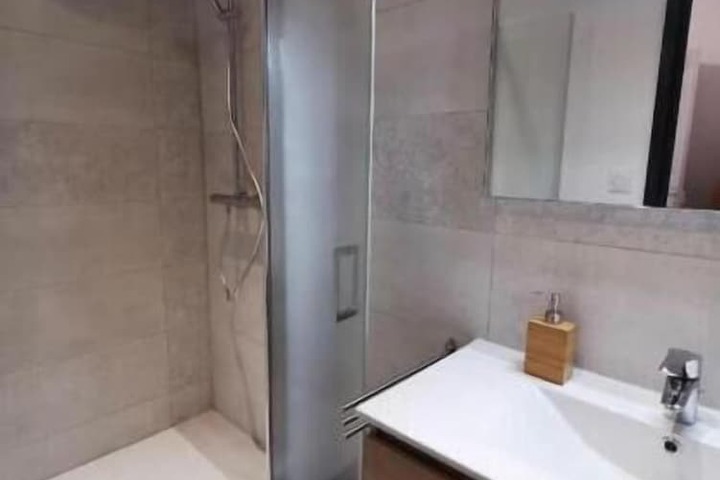 Room 8 of 23