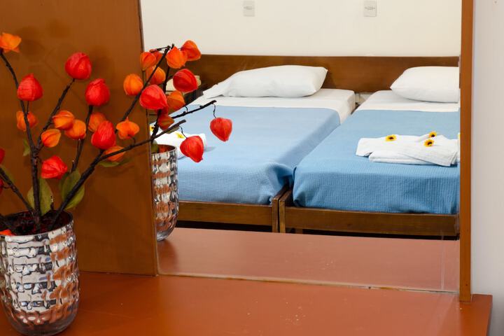 Room 18 of 80
